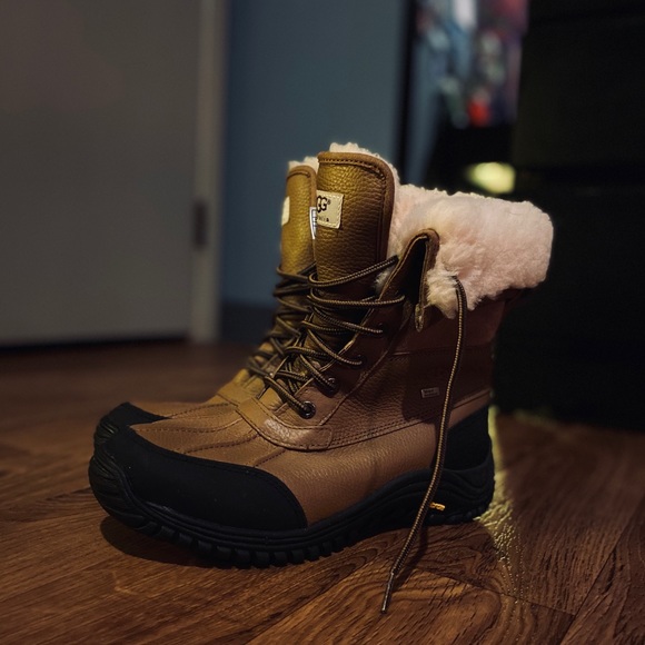 •SOLD•Brand new waterproof UGG boots - Picture 3 of 4